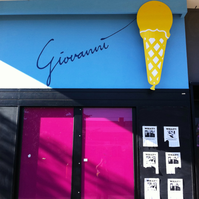 Hand-lettering on ice-cream store reading "Giovanni"